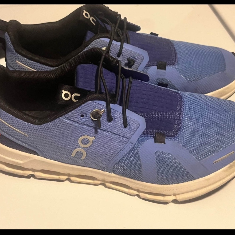 On Running Kids Sneakers in Blue and Black